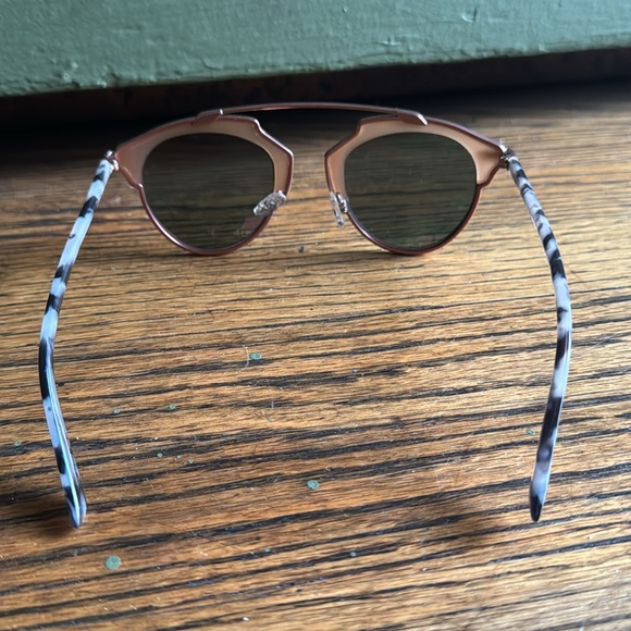 Christian Dior mirrored pink tortoise shell frame sunglasses - Picture 3 of 10